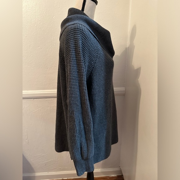 Micheal Kors sweater - Picture 4 of 14